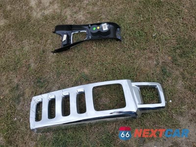 Zdjęcie 13 z 14 samochodu: 2008 HUMMER H3 VIN:5GTEN13EX88115943 - miniatura