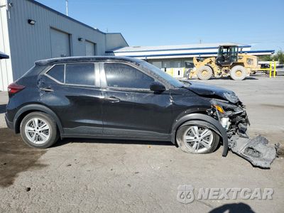 Czwarte zdjęcie samochodu z boku: 2021 NISSAN KICKS S VIN:3N1CP5BV7ML520450 - miniatura