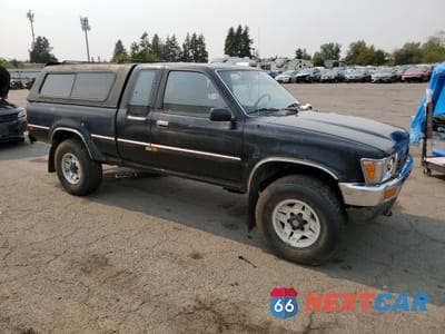 Czwarte zdjęcie samochodu z boku: 1989 TOYOTA PICKUP 1/2 TON EXTRA LONG WHEELBASE SR5 VIN:JT4VN13G9K0012222 - miniatura