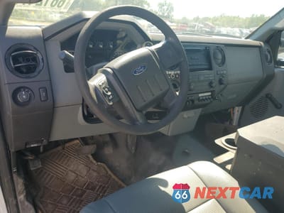 Zdjęcie 8 z 12 samochodu: 2014 FORD F450 SUPER DUTY VIN:1FDUF4GY5EEA62535 - miniatura