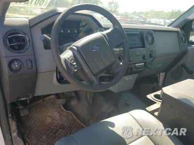 Zdjęcie 8 z 12 samochodu: 2014 FORD F450 SUPER DUTY VIN:1FDUF4GY5EEA62535 - miniatura