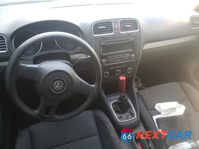 Zdjęcie 8 z 12 samochodu: 2012 VOLKSWAGEN GOLF VIN:WVWCA7AJ4CW342627 - miniatura