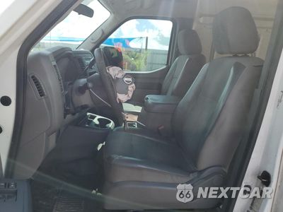 Zdjęcie 7 z 14 samochodu: 2017 NISSAN NV 2500 S VIN:1N6AF0LY6HN806098 - miniatura