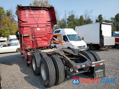 Trzecie zdjęcie samochodu z tyłu: 2015 VOLVO VN VNL VIN:4V4NC9EH5FN918262 - miniatura