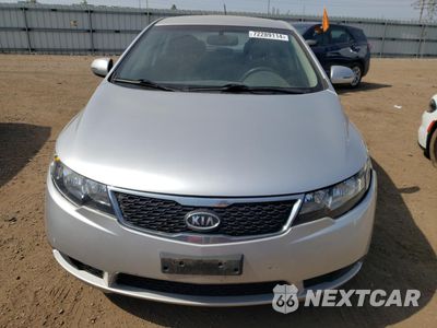 Piąte zdjęcie samochodu w środku: 2012 KIA FORTE EX VIN:KNAFU5A23C5587133 - miniatura