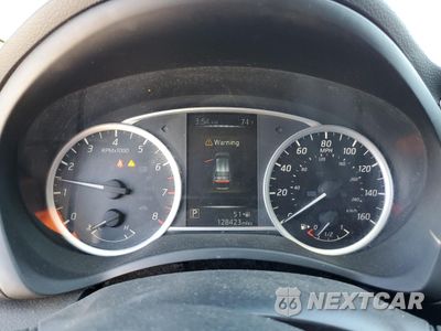 Zdjęcie 9 z 12 samochodu: 2016 NISSAN SENTRA S VIN:3N1AB7AP5GY339391 - miniatura