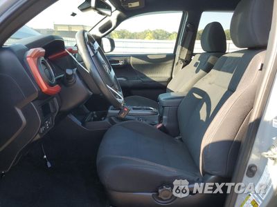 Zdjęcie 7 z 13 samochodu: 2018 TOYOTA TACOMA DOUBLE CAB VIN:5TFCZ5AN5JX136854 - miniatura