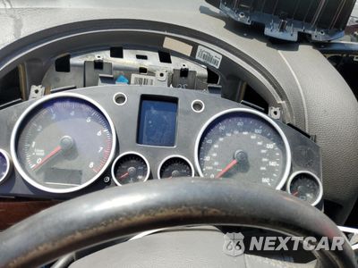 Zdjęcie 9 z 13 samochodu: 2004 VOLKSWAGEN TOUAREG 4.2 VIN:WVGEM77L84D046978 - miniatura