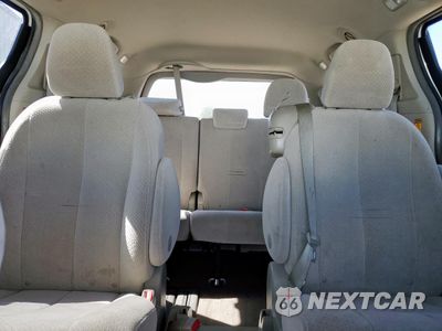 Zdjęcie 10 z 13 samochodu: 2014 TOYOTA SIENNA LE VIN:5TDKK3DCXES434276 - miniatura