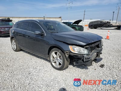 Czwarte zdjęcie samochodu z boku: 2015 VOLVO V60 PREMIER+ VIN:YV140MEC2F1203836 - miniatura