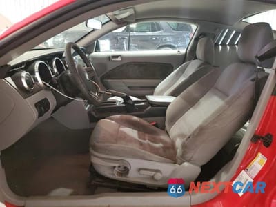 Zdjęcie 7 z 13 samochodu: 2009 FORD MUSTANG VIN:1ZVHT80N995121689 - miniatura