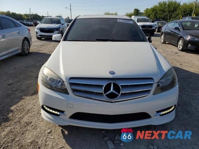 Piąte zdjęcie samochodu w środku: 2011 MERCEDES-BENZ C 300 4MATIC VIN:WDDGF8BB4BR150661 - miniatura