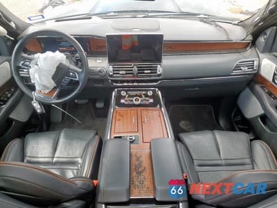 Zdjęcie 8 z 14 samochodu: 2023 LINCOLN NAVIGATOR L BLACK LABEL VIN:5LMJJ3TG4PEL16566 - miniatura
