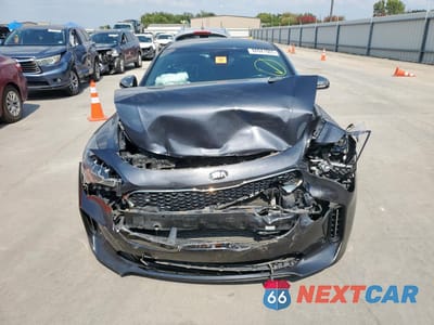 Piąte zdjęcie samochodu w środku: 2019 KIA STINGER GT VIN:KNAE35LC9K6059531 - miniatura