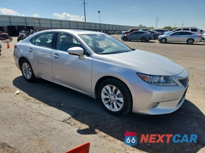 Czwarte zdjęcie samochodu z boku: 2014 LEXUS ES 300H VIN:JTHBW1GG2E2051154 - miniatura
