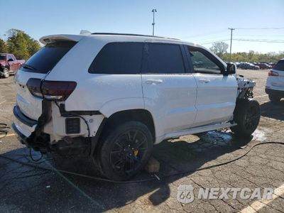 Trzecie zdjęcie samochodu z tyłu: 2018 JEEP GRAND CHEROKEE TRACKHAWK VIN:1C4RJFN95JC334636 - miniatura