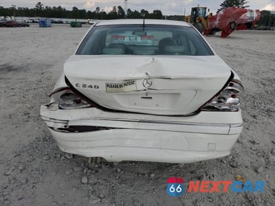 Zdjęcie 6 z 12 samochodu: 2005 MERCEDES-BENZ C 240 VIN:WDBRF61J35F580329 - miniatura