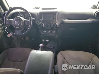 Zdjęcie 8 z 13 samochodu: 2013 JEEP WRANGLER UNLIMITED SPORT VIN:1C4BJWDG8DL548722 - miniatura