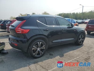 Trzecie zdjęcie samochodu z tyłu: 2021 VOLVO XC40 T5 INSCRIPTION VIN:YV4162UL4M2415123 - miniatura