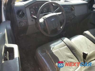 Zdjęcie 8 z 13 samochodu: 2013 FORD F450 SUPER DUTY VIN:1FDTF4GY1DEA81559 - miniatura