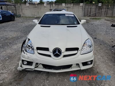 Piąte zdjęcie samochodu w środku: 2011 MERCEDES-BENZ SLK 300 VIN:WDBWK5EA3BF238653 - miniatura