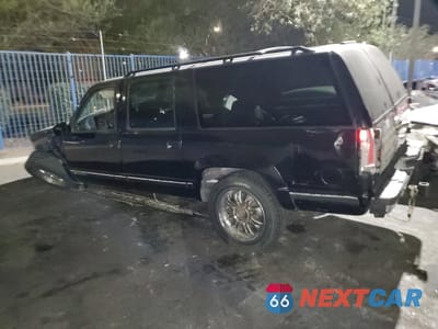 Drugie zdjęcie samochodu z przodu: 1996 CHEVROLET SUBURBAN K2500 VIN:3GNGK26R0TG129910 - miniatura