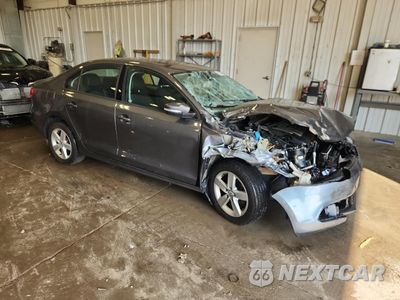 Czwarte zdjęcie samochodu z boku: 2012 VOLKSWAGEN JETTA TDI VIN:3VWLL7AJ1CM006036 - miniatura