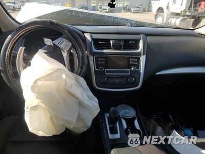 Zdjęcie 8 z 12 samochodu: 2017 NISSAN ALTIMA 2.5 VIN:1N4AL3AP5HC164465 - miniatura