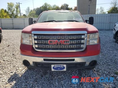 Piąte zdjęcie samochodu w środku: 2007 GMC SIERRA K2500 HEAVY DUTY VIN:1GTHK24K67E600488 - miniatura