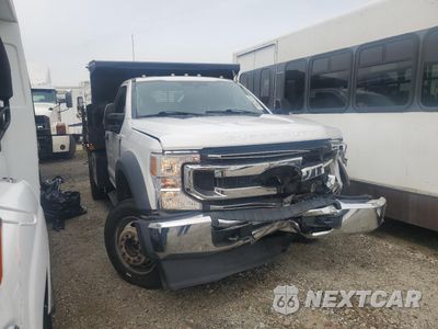 Czwarte zdjęcie samochodu z boku: 2021 FORD F550 SUPER DUTY VIN:1FDUF5HT0MDA00649 - miniatura