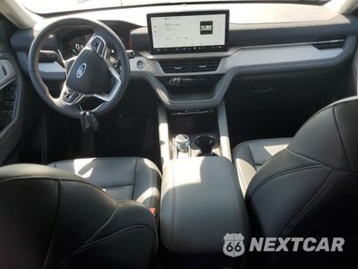 Zdjęcie 8 z 14 samochodu: 2025 FORD EXPLORER ACTIVE VIN:1FMUK7DHXSGB14890 - miniatura
