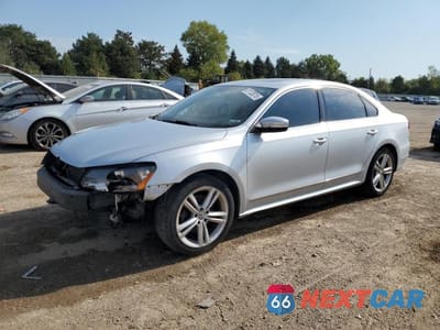 2015 VOLKSWAGEN PASSAT SEL 1VWCS7A30FC116490 - główne zdjęcie licytacji z USA - miniatura