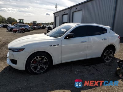 2017 MASERATI LEVANTE SPORT ZN661XUS4HX220304 - główne zdjęcie licytacji z USA - miniatura
