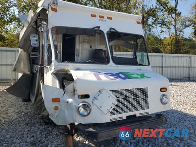 Zdjęcie 9 z 10 samochodu: 2006 FORD ECONOLINE E450 SUPER DUTY COMMERCIAL STRIPPED CHASSIS VIN:1FCLE49L46HA93893 - miniatura