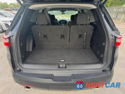 Zdjęcie 6 z 15 samochodu: 2021 CHEVROLET TRAVERSE LT VIN:1GNERGKW7MJ168621 - miniatura