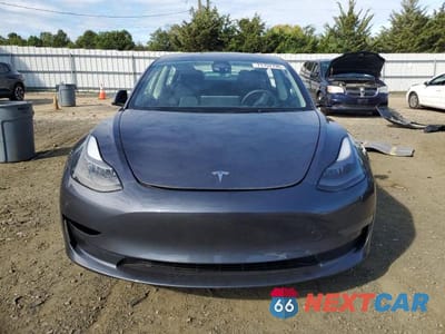 Piąte zdjęcie samochodu w środku: 2023 TESLA MODEL 3 VIN:5YJ3E1EA1PF508561 - miniatura