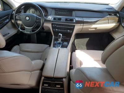 Zdjęcie 8 z 12 samochodu: 2012 BMW 750 LXI VIN:WBAKC8C59CC436562 - miniatura