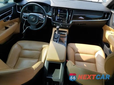 Zdjęcie 8 z 12 samochodu: 2018 VOLVO S90 T5 MOMENTUM VIN:LVY982AK1JP016057 - miniatura