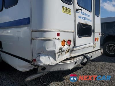 Zdjęcie 9 z 10 samochodu: 2016 FORD E450 SHUTTLE BUS VIN:1FDFE4FS4GDC33597 - miniatura
