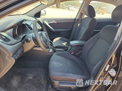 Zdjęcie 7 z 12 samochodu: 2013 KIA FORTE EX VIN:KNAFU4A27D5717233 - miniatura