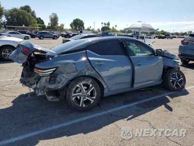 Trzecie zdjęcie samochodu z tyłu: 2024 NISSAN SENTRA SV VIN:3N1AB8CV5RY260744 - miniatura