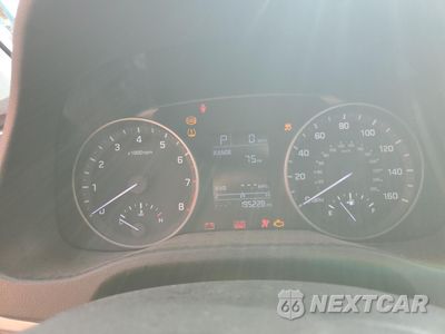 Zdjęcie 9 z 12 samochodu: 2017 HYUNDAI ELANTRA SE VIN:KMHD74LF7HU368695 - miniatura