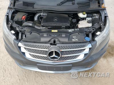 Zdjęcie 12 z 15 samochodu: 2016 MERCEDES-BENZ METRIS VIN:WD4PG2EEXG3181083 - miniatura