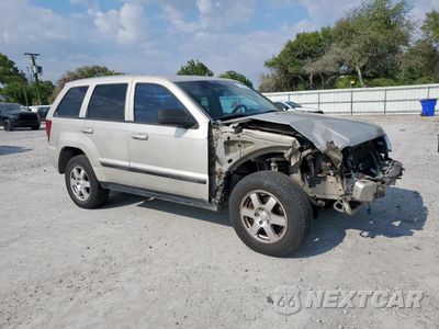 Czwarte zdjęcie samochodu z boku: 2008 JEEP GRAND CHEROKEE LAREDO VIN:1J8GR48K88C237081 - miniatura