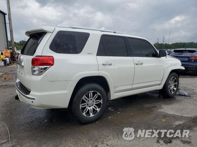 Trzecie zdjęcie samochodu z tyłu: 2013 TOYOTA 4RUNNER SR5 VIN:JTEZU5JR2D5063899 - miniatura