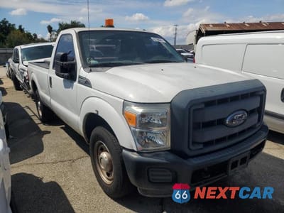 Czwarte zdjęcie samochodu z boku: 2013 FORD F-250 SUPER DUTY *** PRIOR FLEET *** VIN:1FTBF2A69DEB82277 - miniatura