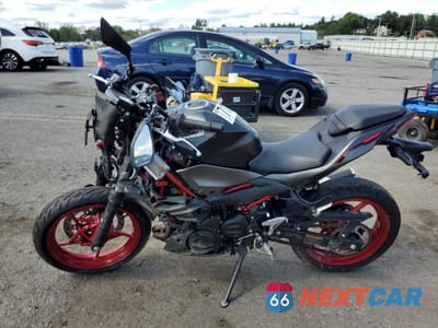 Trzecie zdjęcie samochodu z tyłu: 2024 KAWASAKI ER500 VIN:ML5ERGF15RDA17268 - miniatura