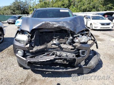 Piąte zdjęcie samochodu w środku: 2017 TOYOTA TACOMA DOUBLE CAB VIN:5TFCZ5AN9HX079021 - miniatura