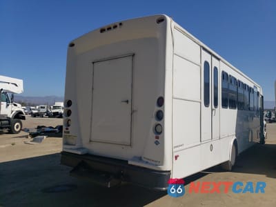 Trzecie zdjęcie samochodu z tyłu: 2016 FORD F650 SUPER - TRANSIT VEHICLES BUS VIN:1FDNF6AY4GDA04854 - miniatura
