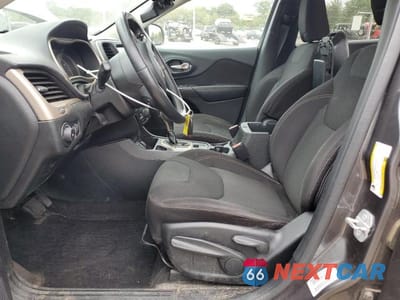 Zdjęcie 7 z 14 samochodu: 2015 JEEP CHEROKEE LATITUDE VIN:1C4PJLCB6FW656283 - miniatura